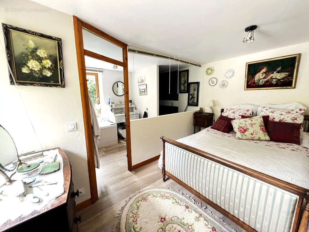 Maison à LACAPELLE-MARIVAL