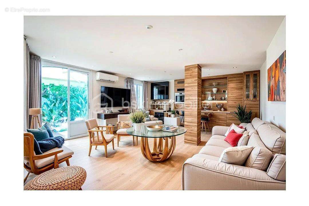 Maison à SAINT-LAURENT-DU-VAR