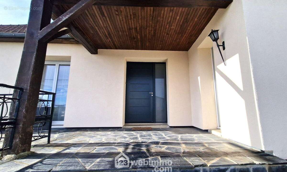 Allons découvrir l'intérieur.... - Maison à MONTCORNET