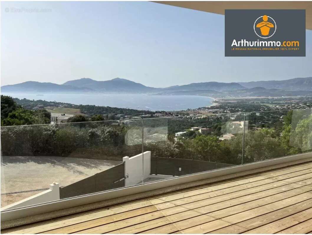 Appartement à GUARGUALE