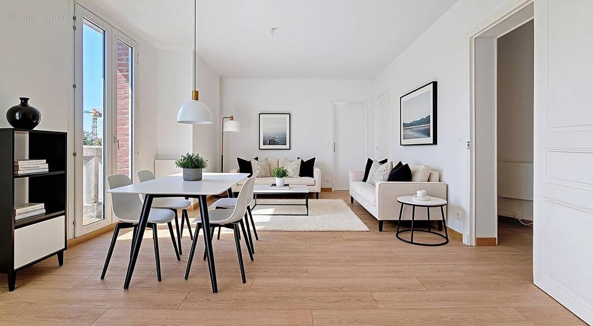 Photo 1 - Appartement à LES LILAS