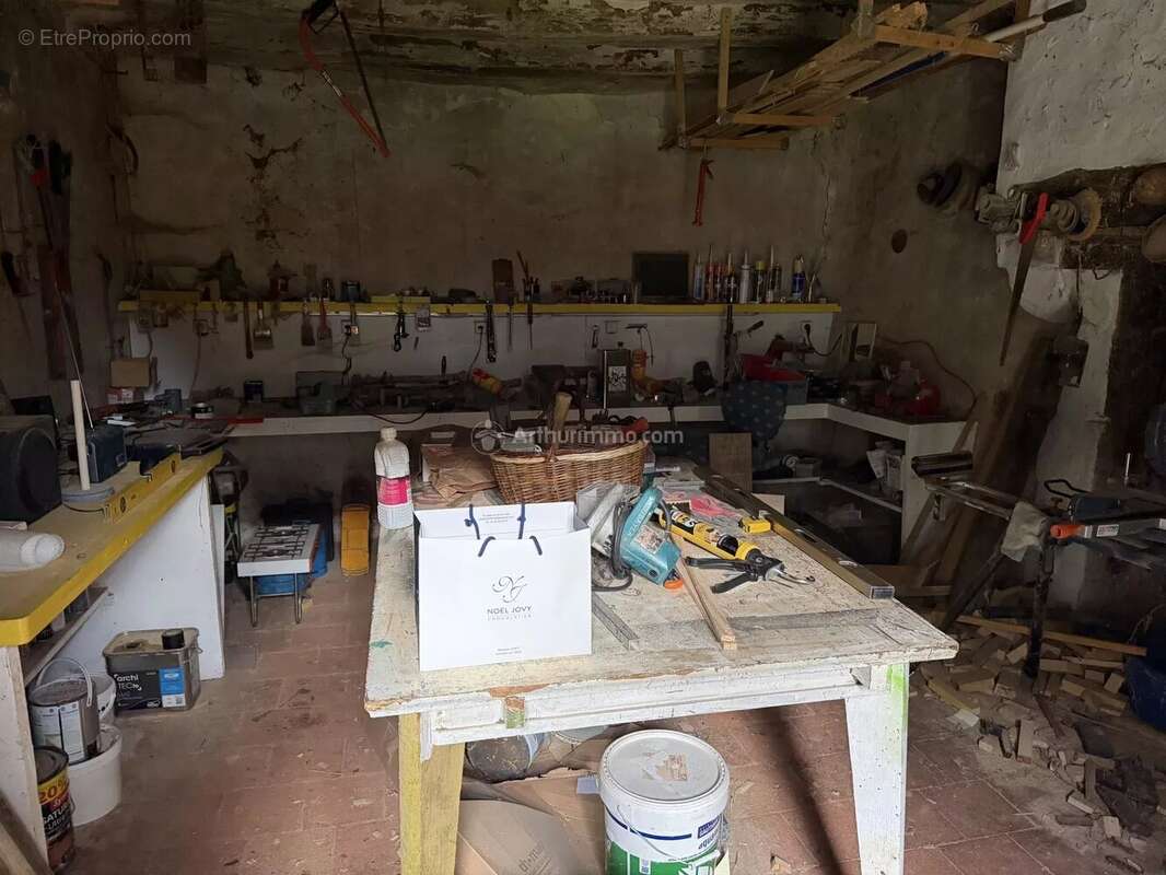 Maison à LA CHARTRE-SUR-LE-LOIR