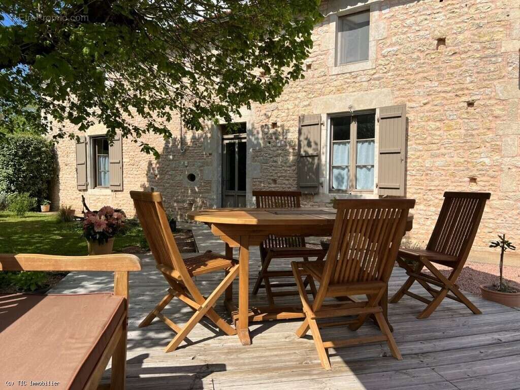 Maison à SAUZE-VAUSSAIS