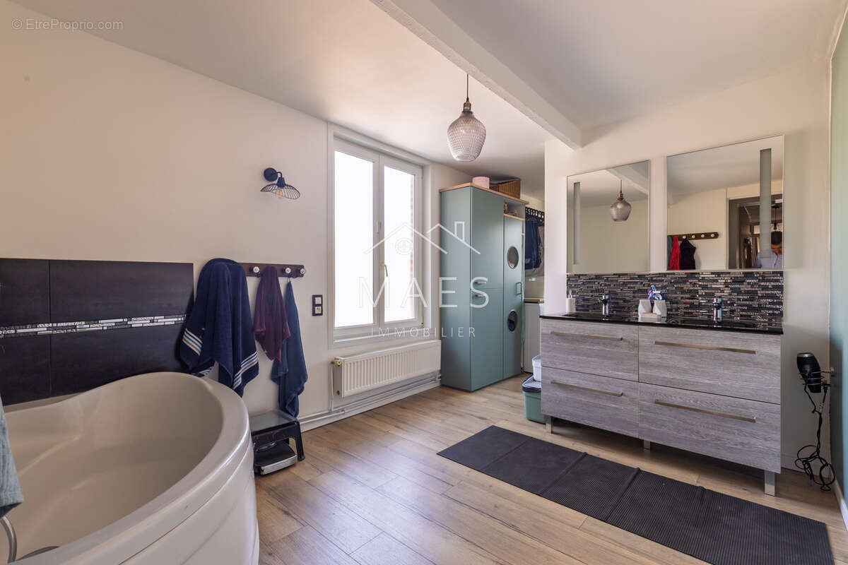 Maison à WAMBRECHIES