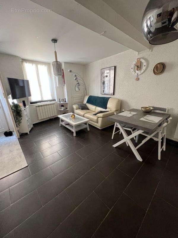 Maison à GRIGNY