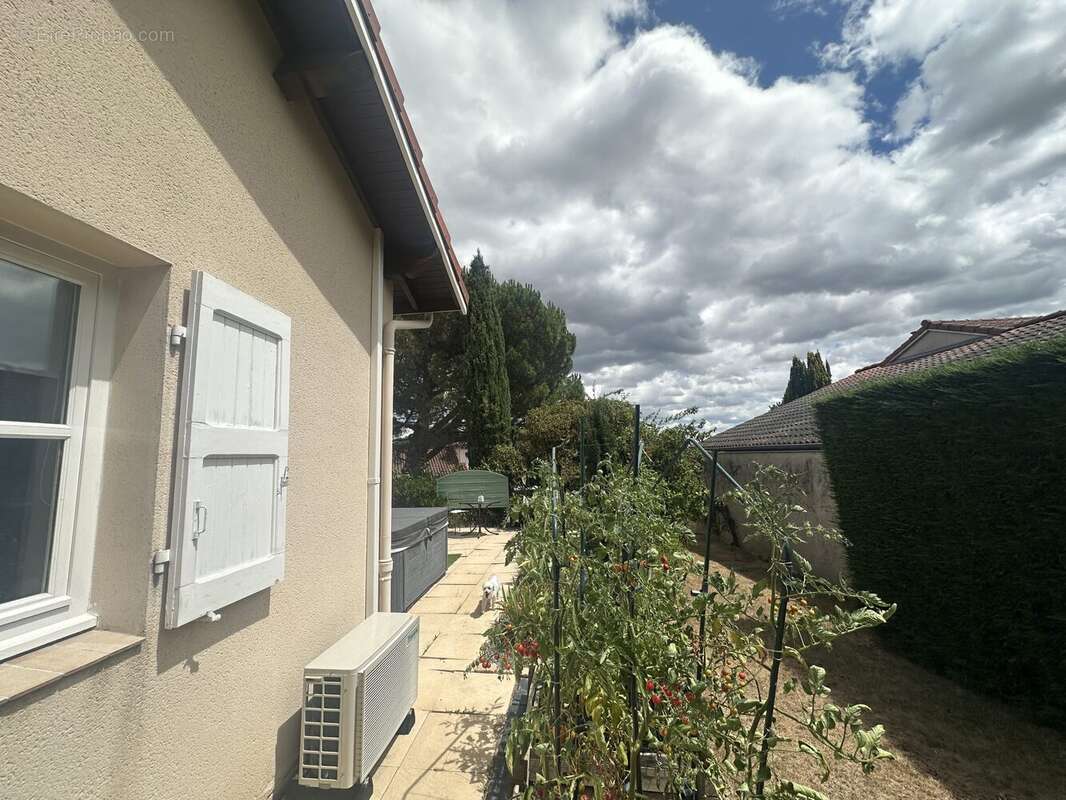 Maison à ECOTAY-L&#039;OLME