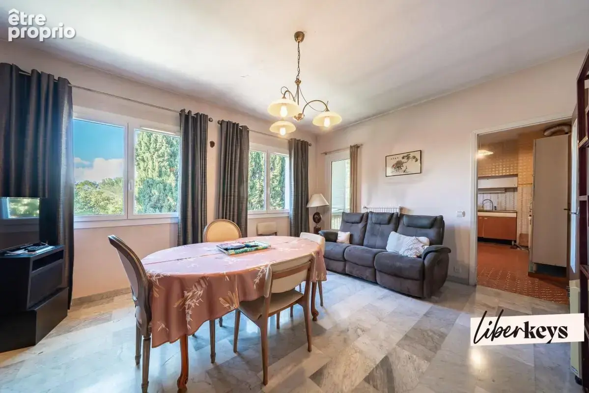 Appartement à MOUGINS