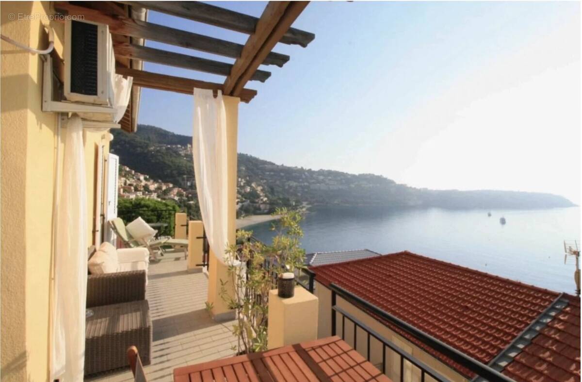 Appartement à ROQUEBRUNE-CAP-MARTIN