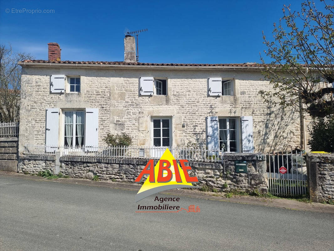 Photo 1 - Maison à BENET