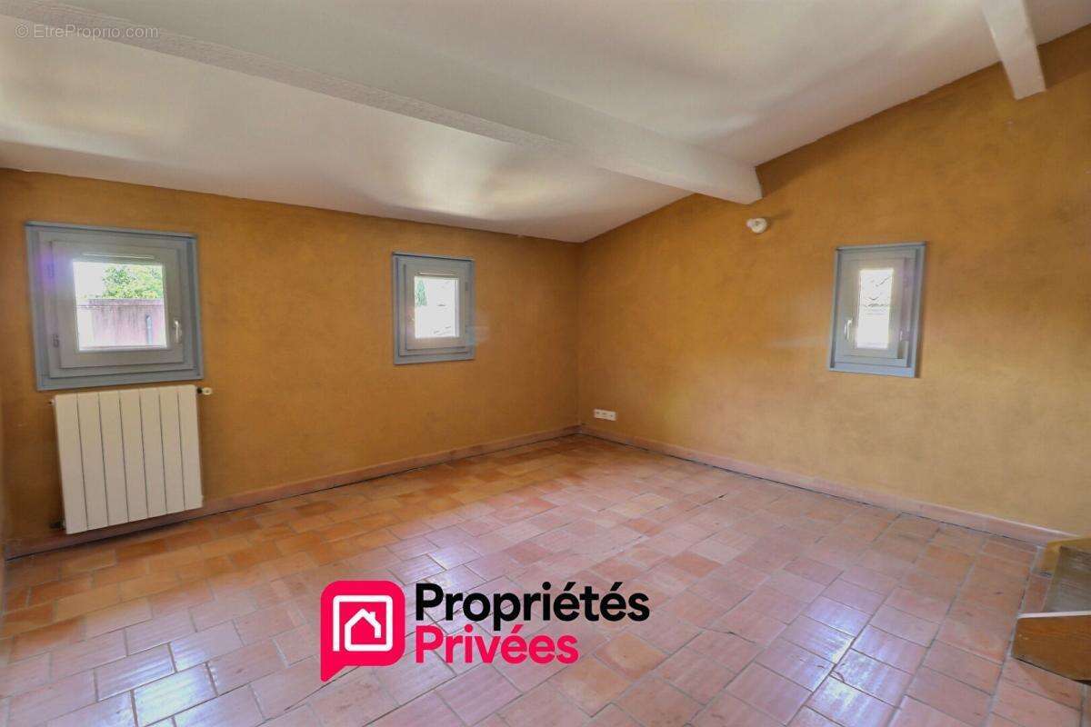 Uzès centre ville, Appartement T3 - photo 3