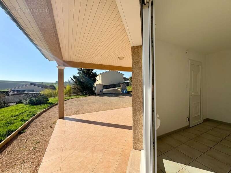 A vendre - maison de plain-pied 5 pièces laize (71) - photo 8