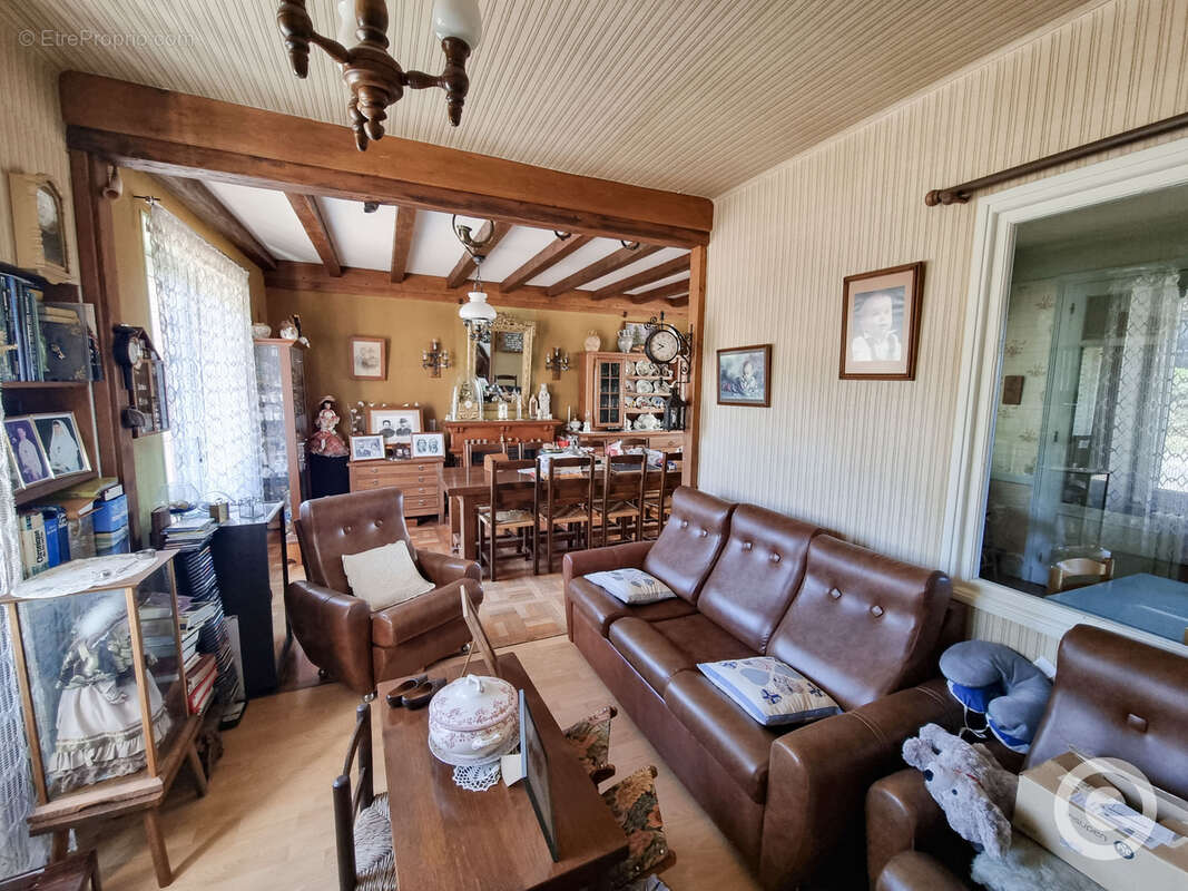 Maison à DUN-LES-PLACES