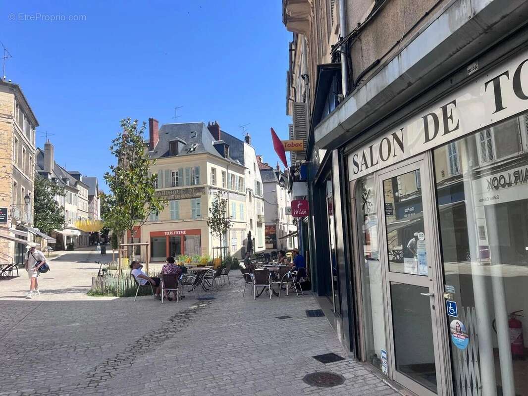 Vente Boutique Nevers(58000) 210 000ï¿œ - photo 2