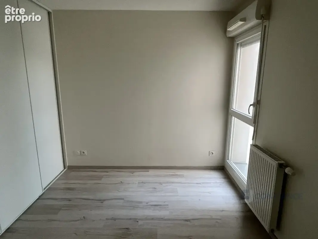 Appartement 3 pièces 50 m² à vendre à Decines-Charpieu (69150) - photo 3