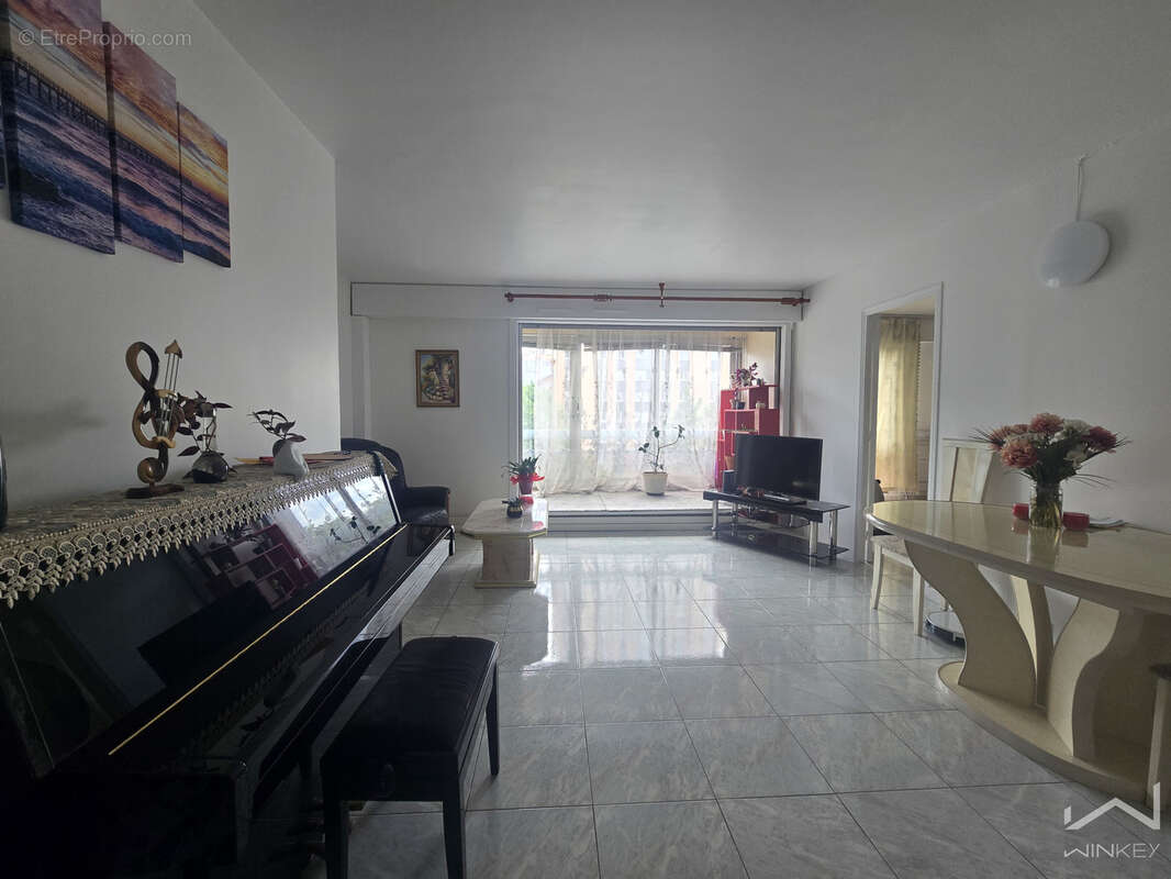 Appartement à PARIS-19E