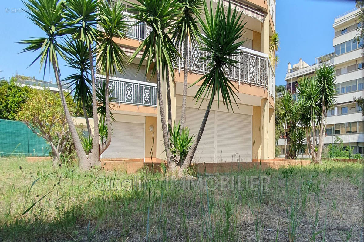 Appartement à LE CANNET