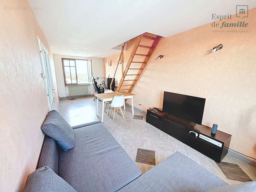 Au coeur de Sathonay Camp, T2 de 52,42m2, vendu loué - photo 6