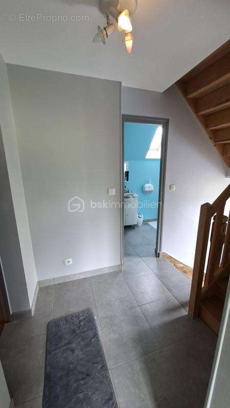 Propriété unique avec habitation de 200 m², vaste dépendance professionnelle - photo 6