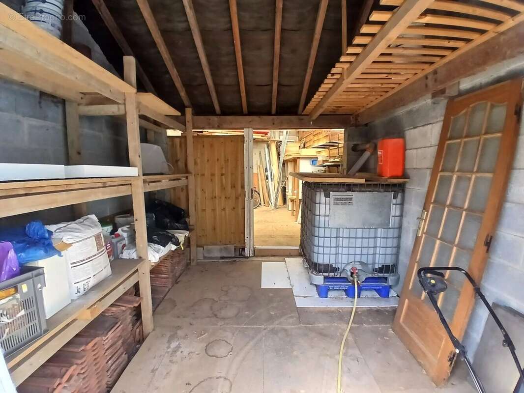 Quartier Saint Acheul / Maison élevée sur Cave / Jardin - photo 7