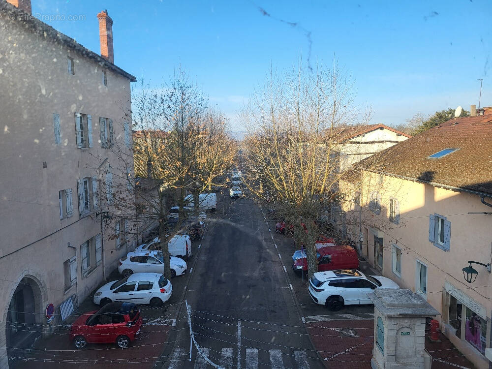 Appartement à PONT-DE-VEYLE