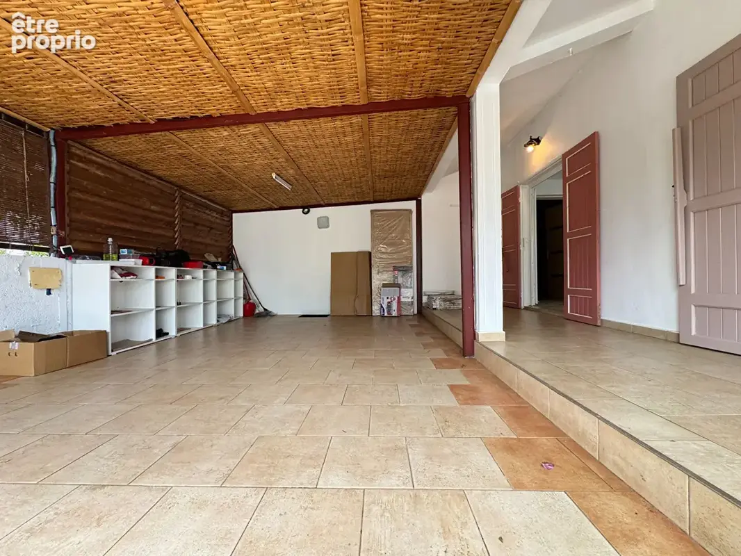 A VENDRE - Sainte-Marie - Maison T4 avec piscine et dépendance implantée sur un terrain de 636 m2 plat et cloturé - photo 8