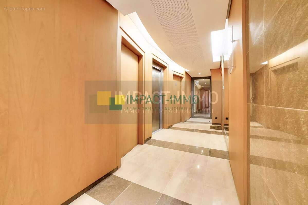 Appartement à LEVALLOIS-PERRET