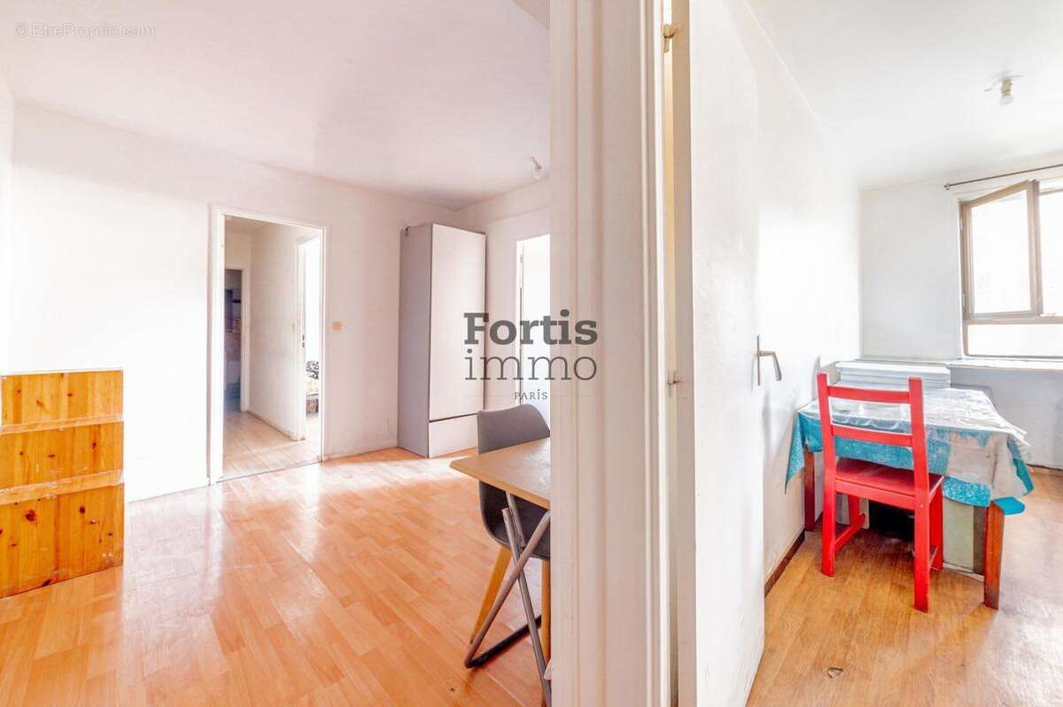 Appartement à PARIS