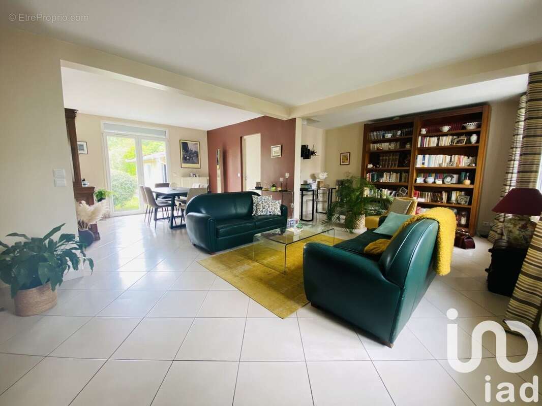 Photo 3 - Maison à THIAIS