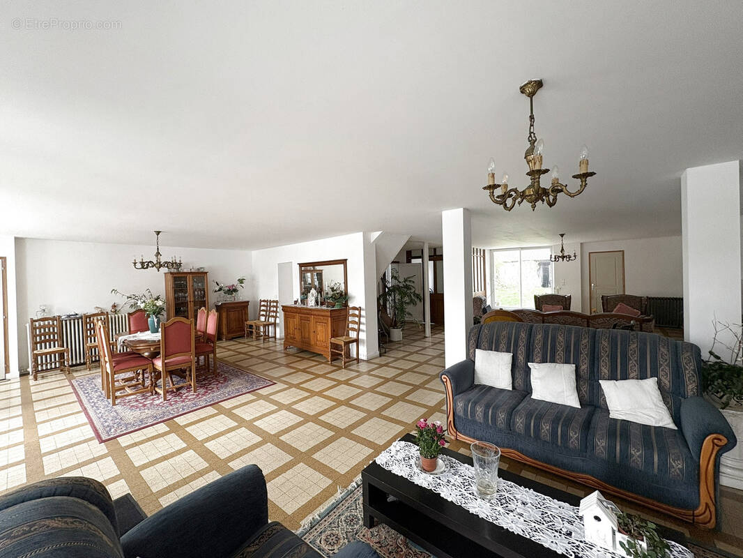 Maison à CRECY-EN-PONTHIEU