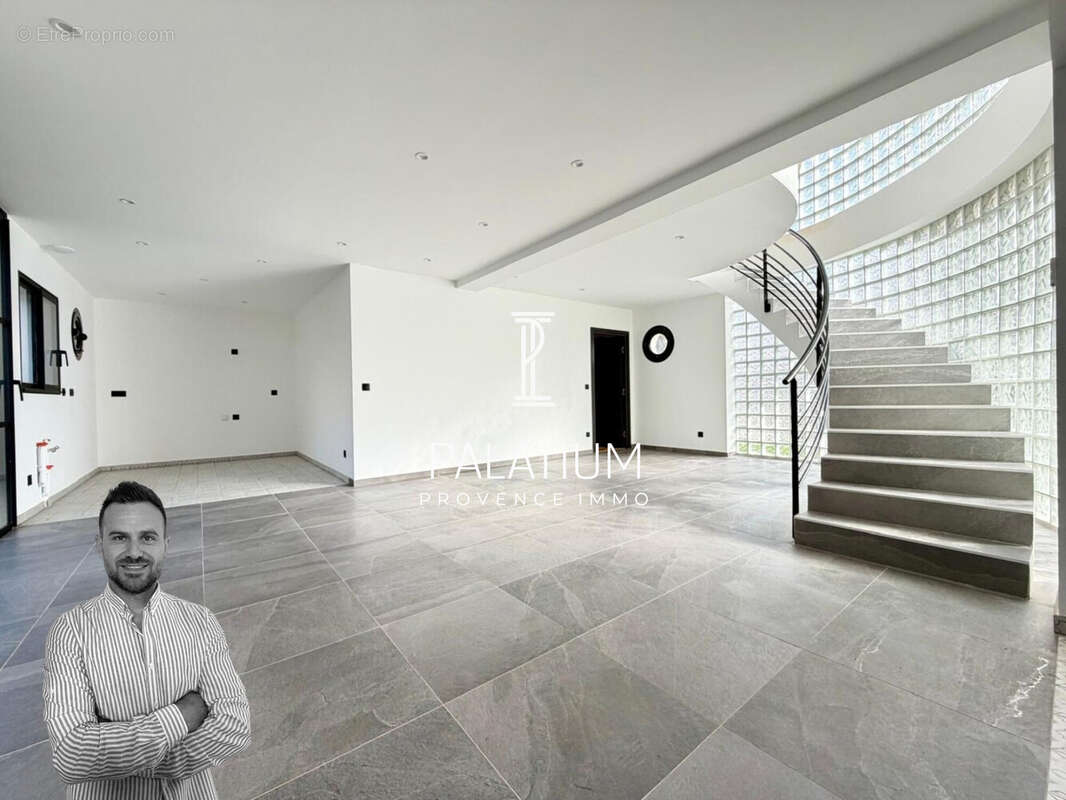 Maison à SALON-DE-PROVENCE