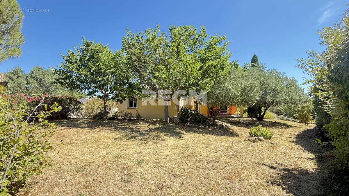 Villa de plain-pied 122 m2 sur parcelle de 1294 M2 - photo 15