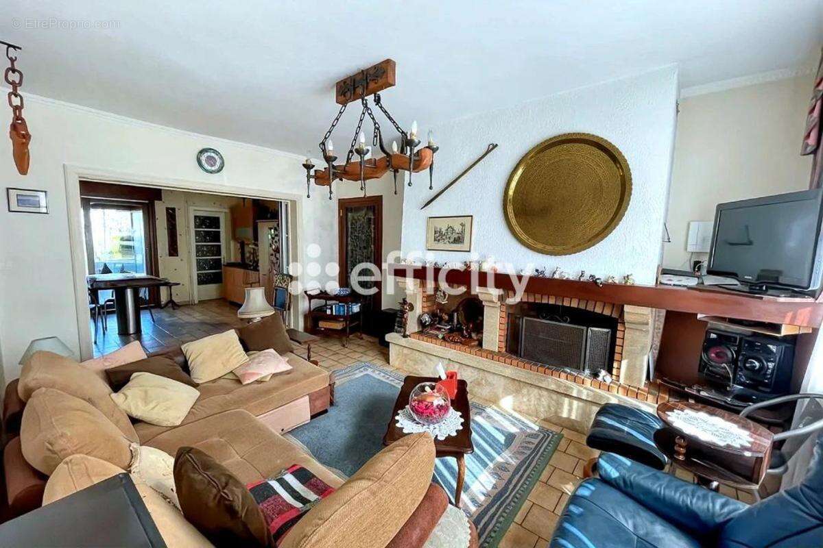 Maison à VIEUX-CONDE