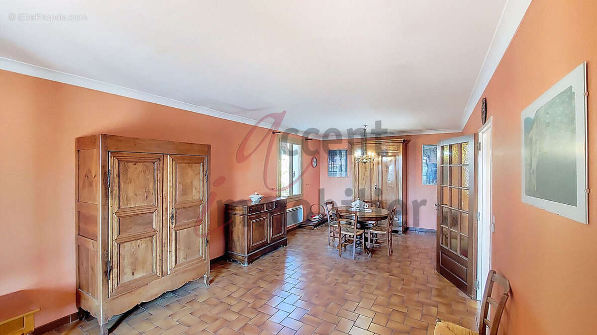 Maison à CHATEAURENARD