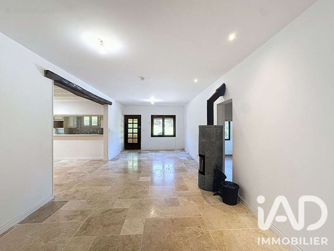 Maison 121 m² à Amancy  - photo 4