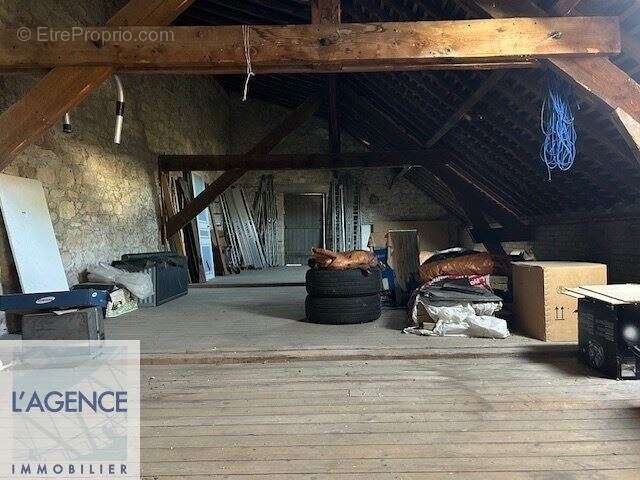 Maison à VAILLY-SUR-AISNE