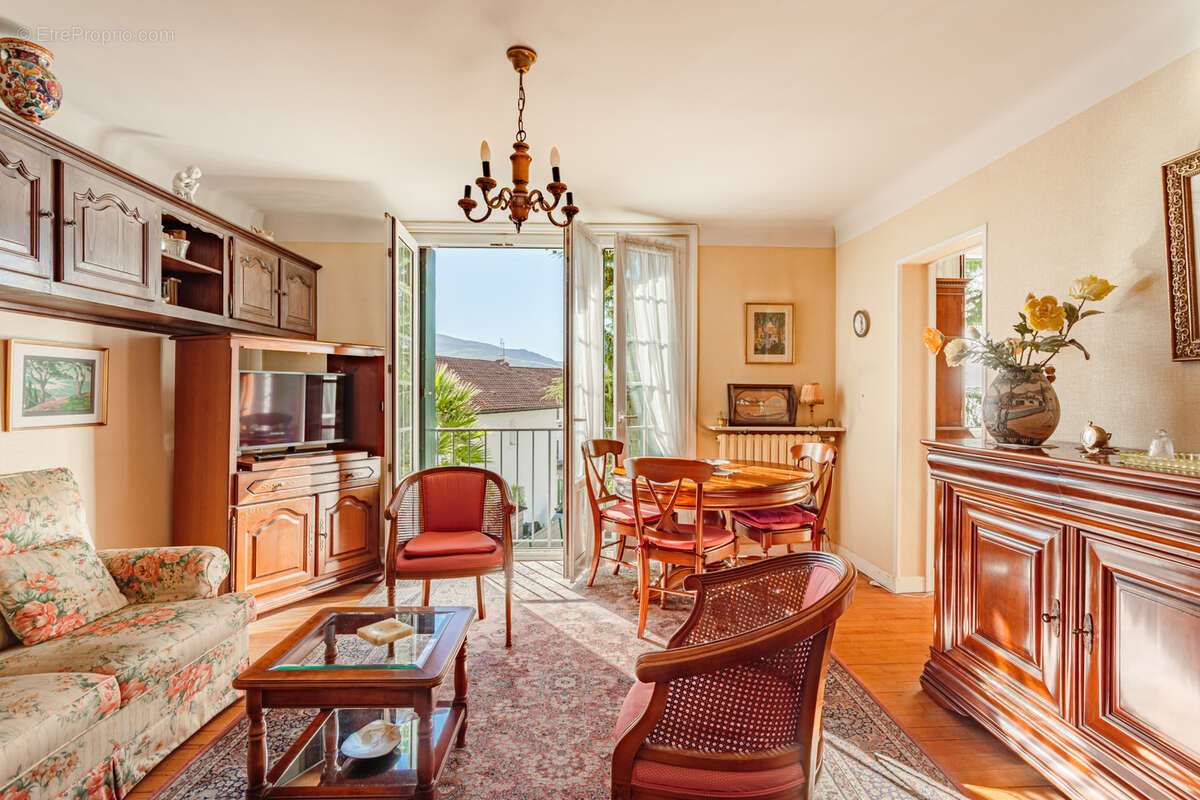 Appartement à URRUGNE