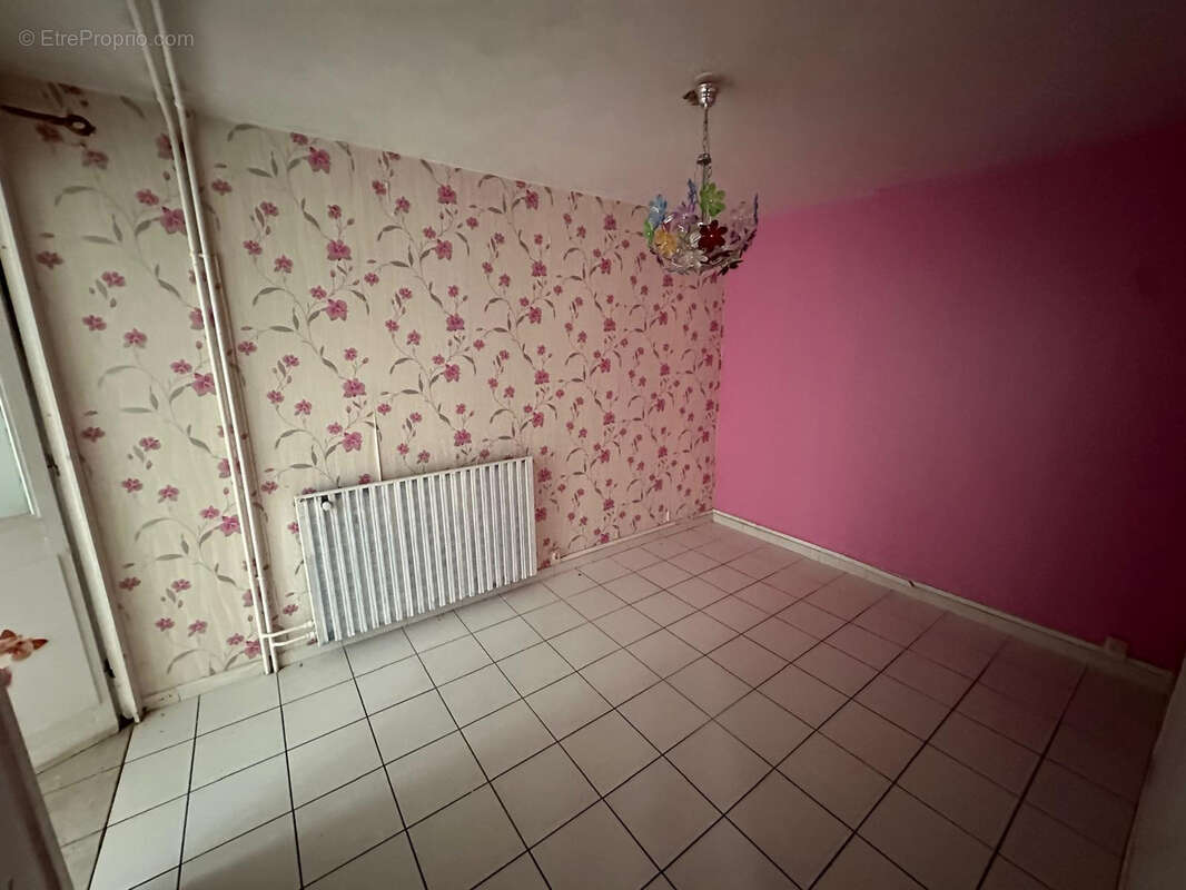 Appartement à LA CHAPELLE-SAINT-LUC