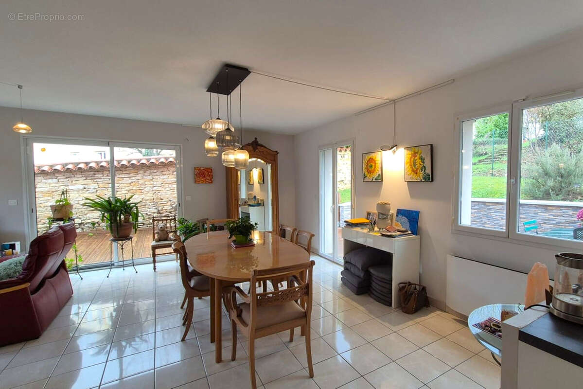 Maison à LE BOIS-D'OINGT