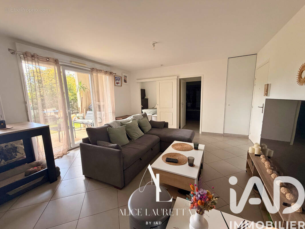 Photo 1 - Appartement à ELANCOURT