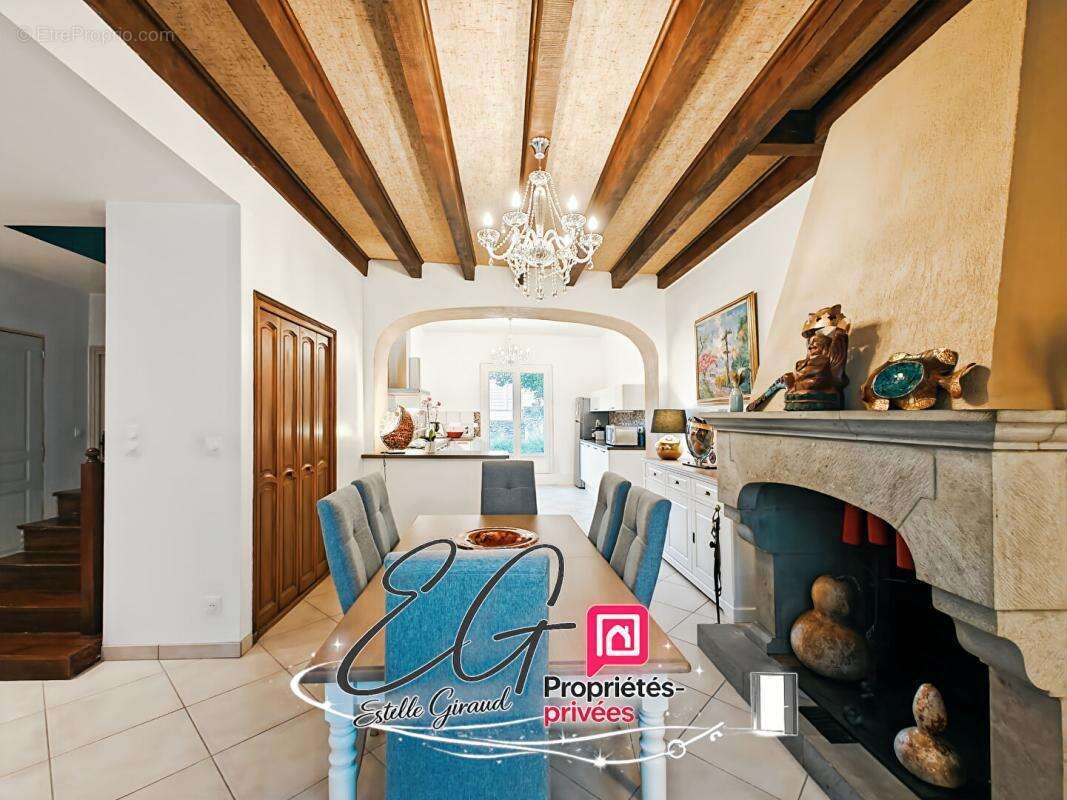 Maison bourgeoise rénovée, Coeur du village de Villegly - photo 4
