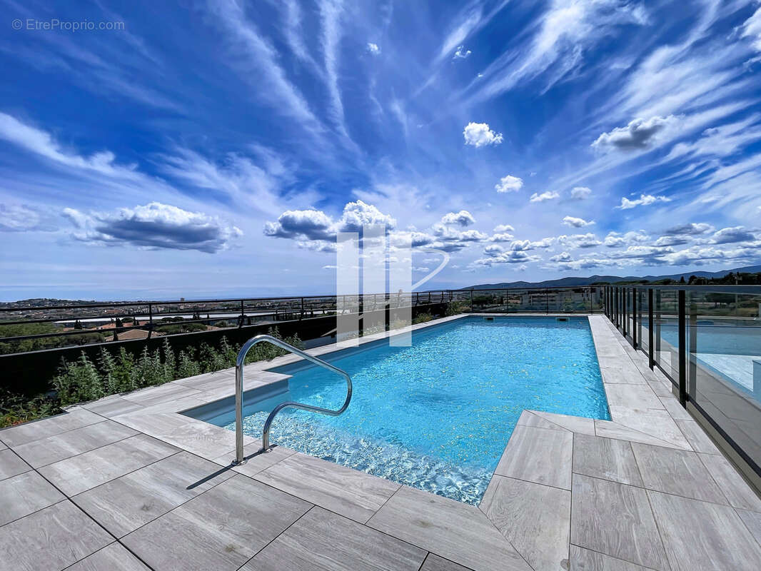 Appartement à FREJUS
