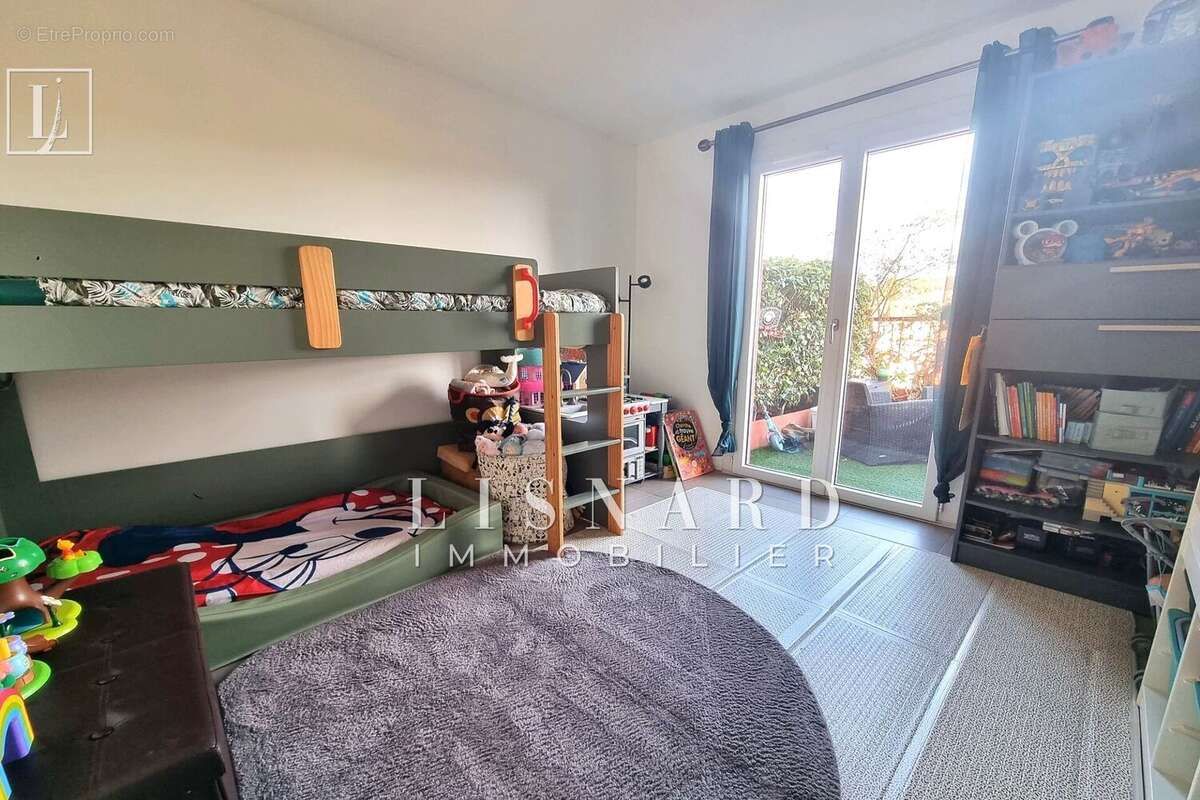 Appartement à VALLAURIS