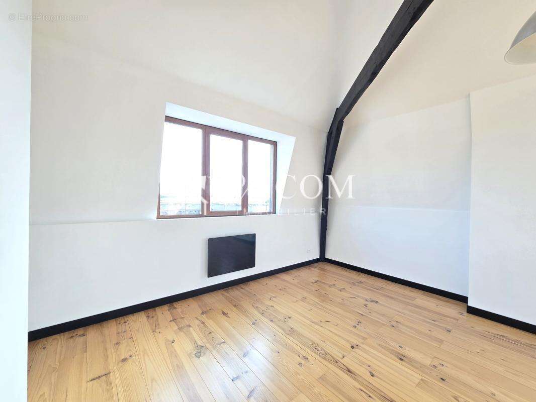 LOFT 91 m2 avec 2 Chambres + Place de parking sécurisée - photo 6