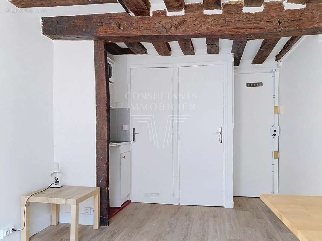 Appartement à PARIS-7E