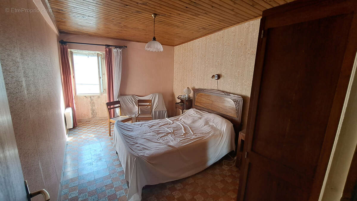 Appartement à SAINT-BAUZILLE-DE-PUTOIS