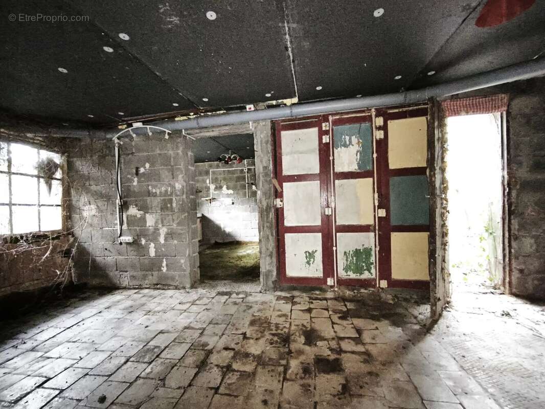 Maison à DECAZEVILLE