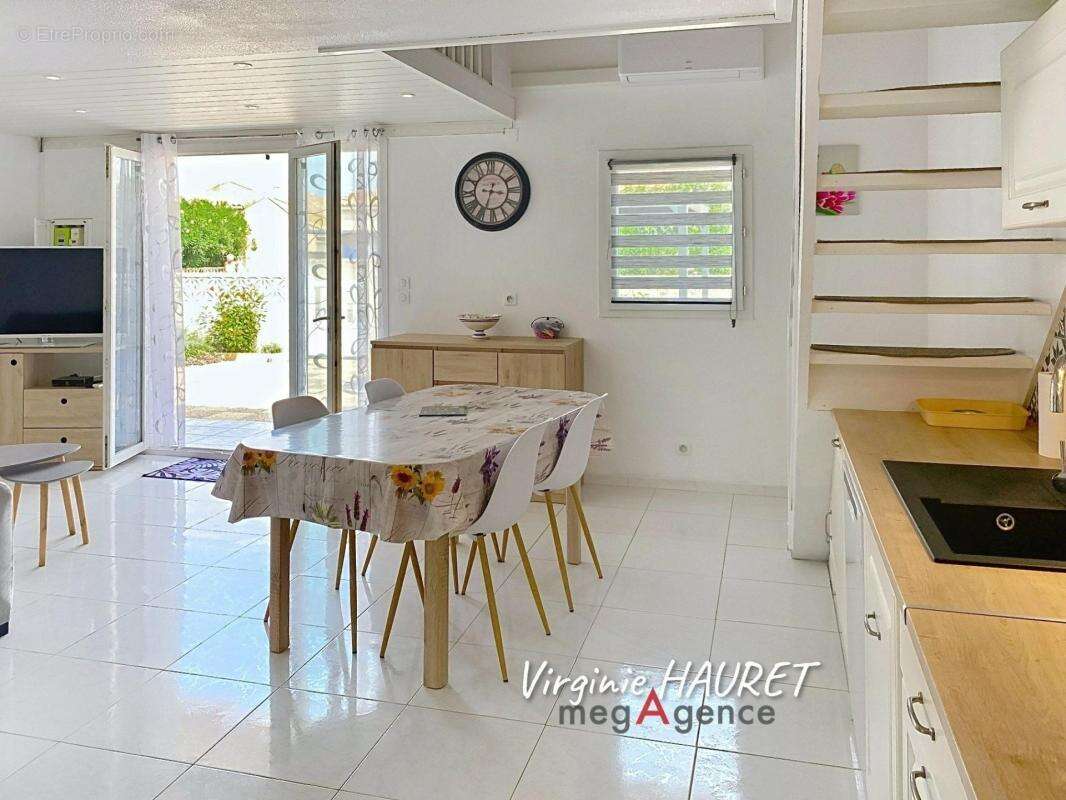 Maison 66m² - 3 chambres - 2 salles d'eau - 1 cellier - 1 garage - 1 terrasse - photo 2