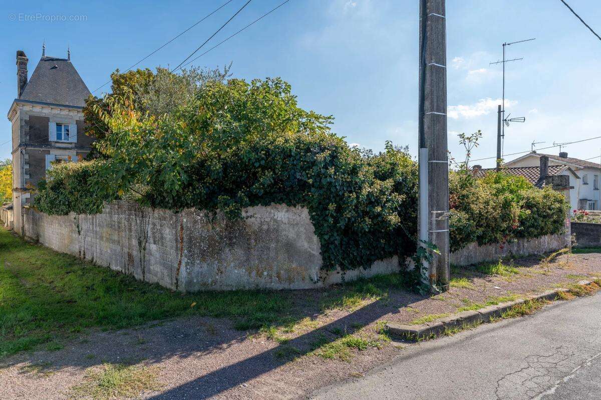 Maison à CASTILLON-LA-BATAILLE