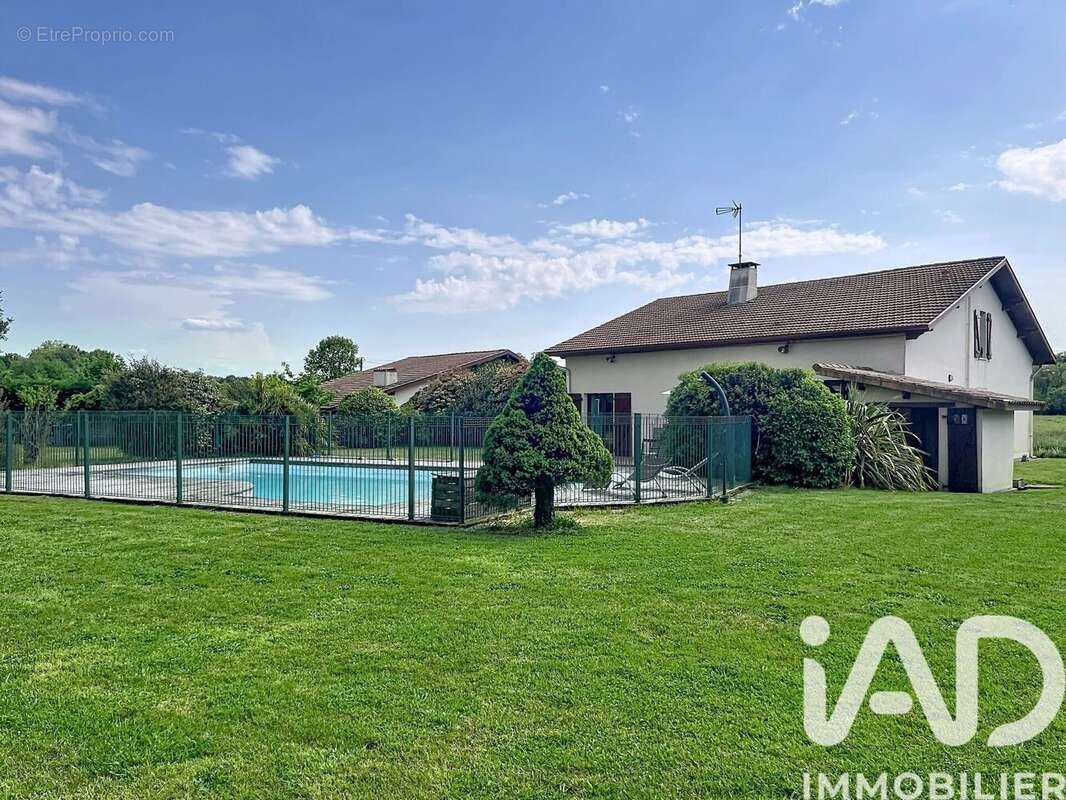 Photo 2 - Maison à SAUGNAC-ET-CAMBRAN