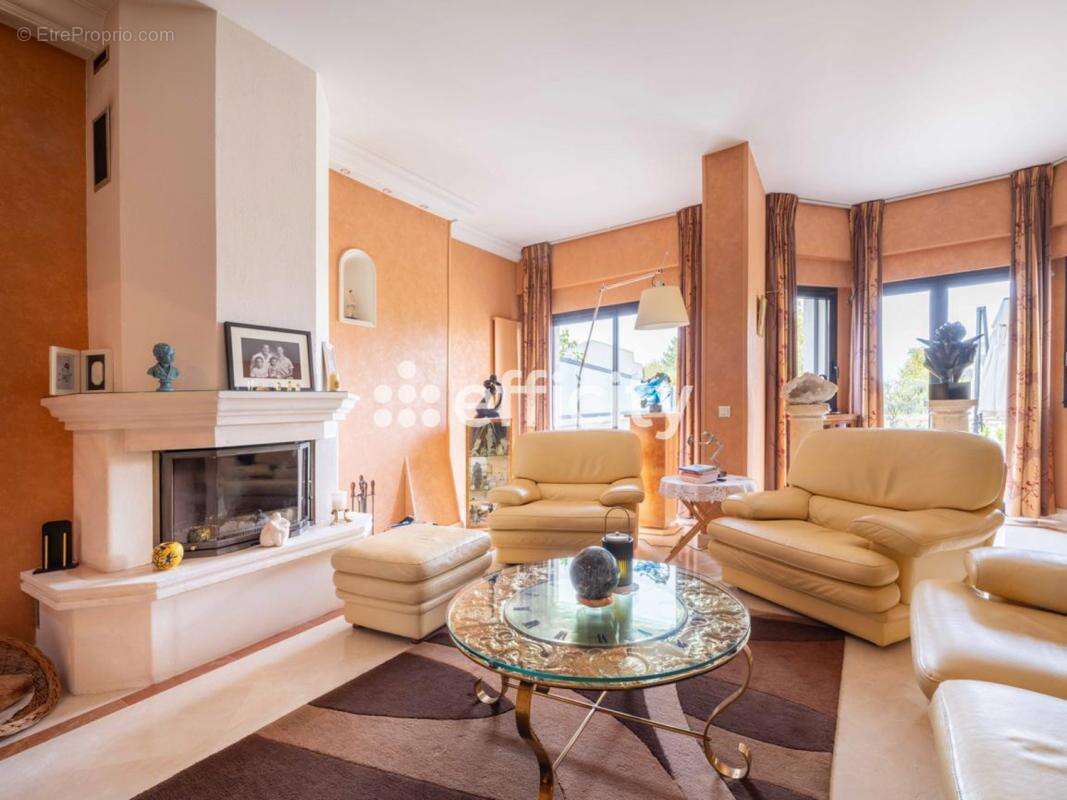 Maison à BRY-SUR-MARNE